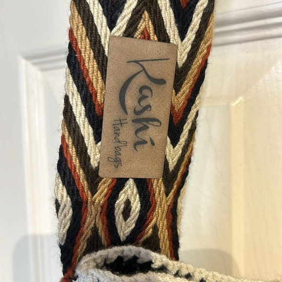 Kashi Wayuu Woven Handmade Handbag - Picture 5 of 8